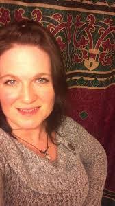 Karen Poppleton's Instagram, Twitter & Facebook