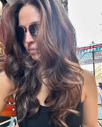 UM SALON HAIR IS GREAT AND ALL BUT NEXT DAY HAIR IS SUPREME