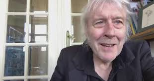 Cookieverklaring laatst bijgewerkt op 09.10.2020 door. 20 Kilo Lichter En Klaar Om Nieuwe Muziek Te Maken Arno Voelt Zich Weer Goed Na Operatie Voor Pancreaskanker Showbizz Hln Be