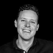 Jesse Estes's Instagram, Twitter & Facebook