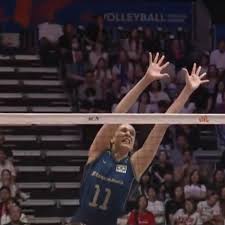 Seleção feminina de vôlei sofre com erros e perde para os EUA na Liga das Nações