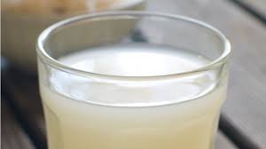 Ea contine electroliti de care organismul are nevoie, iar probioticele din componenta ei sunt esentiale pentru o sanatate de fier. Zeama De VarzÄƒ AcrÄƒ Are ContraindicaÈ›ii Nu O Consuma DacÄƒ Suferi De Aceste AfecÈ›iuni Sanatate Avantaje Ro De 20 De Ani Pretuieste Femei Ca Tine