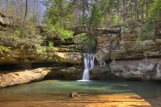 Old Man's Cave - Valley View Hills Winery