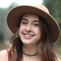 Mackenzie Beck's Instagram, Twitter & Facebook