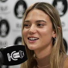 128 OLIVIA WALD [Cantante]