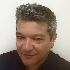 Roberto Limas's Instagram, Twitter & Facebook