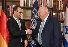 He served as the federal minister of justice and consumer protection from 17 december 2013 to 14 march 2018. Heiko Maas Wikipedia