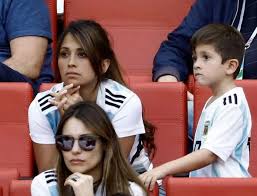 Jun 01, 2021 · antonella roccuzzo you are not a true football fan if you don't know about the argentine professional footballer lionel messi. Lionel Messi Wife Meet Messi S Stunning Other Half Who He Wooed By Writing Love Letters Football Sport Express Co Uk