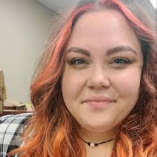 Carissa Slater's Instagram, Twitter & Facebook