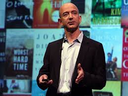 He is the first person to have a net worth of above $200 billion, according to forbes. Jeff Bezos Strategie Gegen Den Tod Von Amazon Business Insider