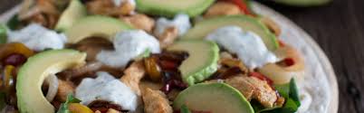 Trasferisci la polpa dell'avocado in un mixer insieme allo yogurt ben freddo, due pizzichi di sale, il succo. Tortillas Con Pollo Speziato Avocado E Salsa Allo Yogurt Caseificio Val D Aveto