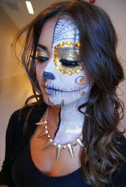 Comme le vampire, le zombie est un être qui, contrairement à la. Top 50 Maquillages Tetes De Mort Mexicaines Univers Skull