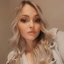 Melissa Ciaccio's Instagram, Twitter & Facebook