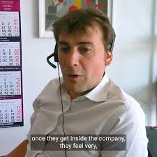 In the print industry, AI success requires more than just the right tools.  It requires the right teachers. Enter Emma Farquharson, Ph.D., a molecular  geneticist turned AI strategist. The CEO of SharedIntel