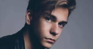 Mixing & Mastering Engineers, Producers & Songwriters who worked with UMPG 