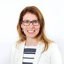 Lisa Labranche's Instagram, Twitter & Facebook