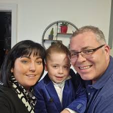 MemberMonday ✨ Twin Peaks Bed & Breakfast 💚 🏘️ This relaxing B&B is set  in the heart of Doolin . Sinead, Pascal and their son Jake extend a warm  and hearty welcome