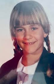 Hi I'm trying to trace anyone who lived in India house Hester's way  1976-1979 x