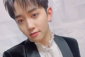 9 Idol KPop Cowok Hengkang dari Grup karena Kesehatan