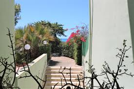 I vacanzieri che desiderano trovare appartamenti vacanza a gallipoli possono trovare un gran questa distesa di sabbia bianca e fine incorniciata dal verde della macchia mediterranea, ti. Casa Vacanza Gallipoli Case Vacanza Case Vacanza Le Dune A Baia Verde Gallipoli Fronte S