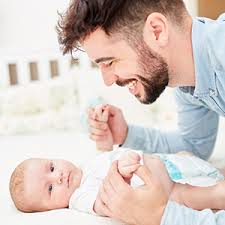 Pregnancy Guide For Men: Ideal Guide to become a fantastic Dad and support  your partner during Pregnancy to create a strong and happy Family by  eradicating false fear and anxiety: Moore, Diego: