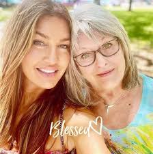 Are there any Collurafici, Randazzo, Ferrante, Adalli relatives in Carini,  Sicily?