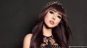 Merlyn sopjan aktivis humam right di ilc ruuhp lgbt di pidana atau di legalkan. Pernah Jadi Mentor Putri Waria Merlyn Sopjan Juga Akui Lucinta Luna Transgender