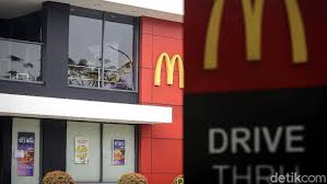 Cek nih standar gaji di sektor konstruksi, arsitek rp 18 juta. Wih Beneran Nih Mcdonald S Mau Naikin Gaji Karyawannya