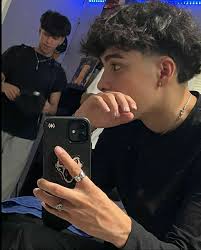 Adrian Matute (amatute2005)