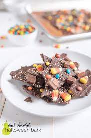Easy Dark Chocolate Halloween Bark With Quinoa Recipe Pumpkin Recipes Easy Best Dessert Recipes Dessert Recipes Easy