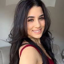 Jennifer Pineiro 🧿 (@jenpineiro)