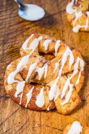 soft pretzels with cream cheese glaze