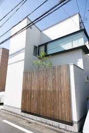 コンパクトでも豊かに暮らす住まい手の感性と建築家の知恵が融合 住宅 外観 浴室 坪庭 エクステリア 目隠し