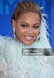 138 photos et images haute résolution de Harvey Knowles