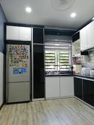 Kabinet hitam adalah pilihan elegan yang meraakan cara lebih glam d. Kabinet Dapur Hitam Putih Site Aurora Home Design Facebook