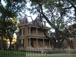 The Pierre Bremond House Supposedly Pierre S Wife Nina Haunts The Home And Can Be Seen Floating Around On Houses In Austin Real Haunted Houses Haunted House