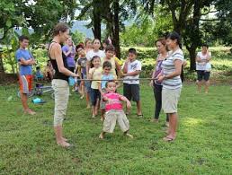 Samla kompisgänget, familjen eller kör en aw. 28 Bursdagsleker Til Barn Fra 3 Til 12 Ar Og Oppover Nyttig Pa Nett