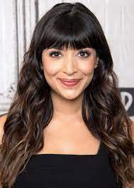 The Best Bangs For Every Face Shape According To A Celebrity Hairstylist Small Forehead Hairstyles Celebrity Hair Stylist How To Style Bangs