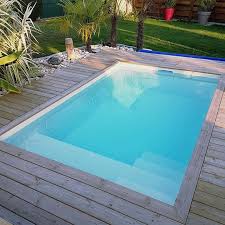 piscine semi enterree moderne petite piscine piscine coque amenagement jardin terrasse piscine