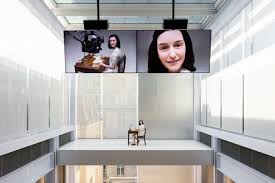 La vera storia di anna frank e della sua famiglia. Anne Frank On Capitalism The Work Of Simon Fujiwara Exberliner Com