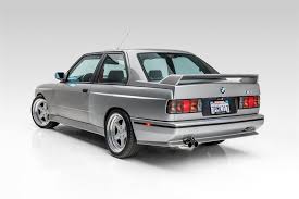 The bmw e30 3 series range has one of the biggest cult followings out of all the bmw models ever made. 1988er Bmw M3 E30 Mit Zeitgenossischem Tuning