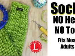 Aug 13, 2018 · via good knit kisses. Knitting Loom How To Loom Knit Socks On Round Loom No Heel No Toe No Folded Cuff Goodknitkisses