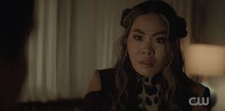 Batwoman" Episode 312 Recap: Wildmoore Is Officially a Thing!