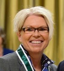 Donna Brack's Instagram, Twitter & Facebook