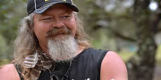 Discovery Channel star Dusty Crum, famous snake hunter, hurt in crash