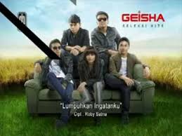 Kau acuhkan aku, kau diamkan aku. Geisha Lumpuhkanlah Ingatanku Chords Chordify
