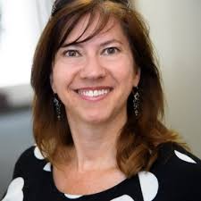 Merci aux collaborateurs de Premières en Affaires cette année! Ils sont  trop nombreux pour tous les nommer. Notre bail commercial arrive à échéance  et nous sommes à la recherche de nouveaux espaces… |