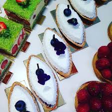 Fraicheur Pate Sablee Aux Amandes Ganache Aux Baies De Cassis Cremeux Vaporeux A La Noix De Coco Pate Sablee Noix De Coco Sables