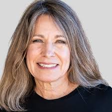 Deborah Covert's Instagram, Twitter & Facebook