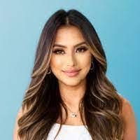 Lisa Ruvalcaba's Instagram, Twitter & Facebook